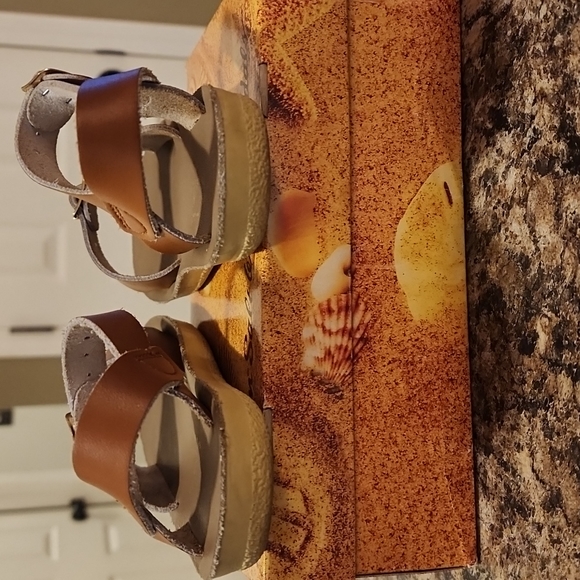 Sandals - Picture 5 of 6